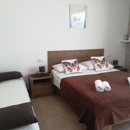Apartmani “Kresimir” Omiš Exterior foto