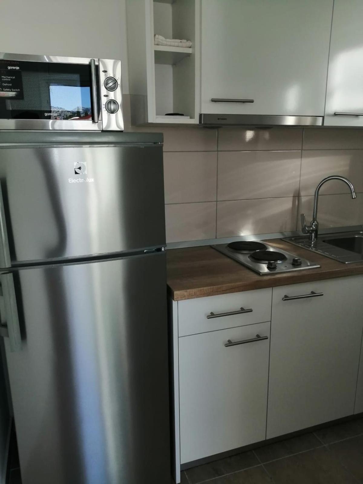 Apartmani “Kresimir” Omiš Exterior foto