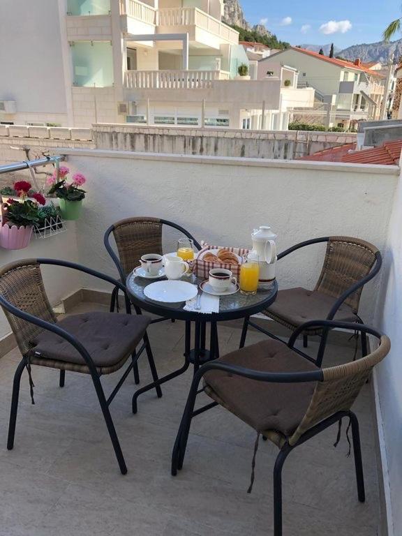 Apartmani “Kresimir” Omiš Exterior foto